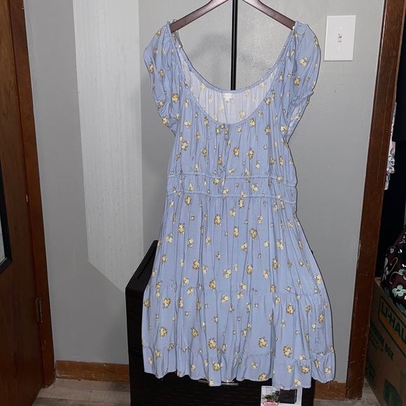 Ultra Flirt Dresses & Skirts - Beautiful Ultra Flirt Floral Mini sundress